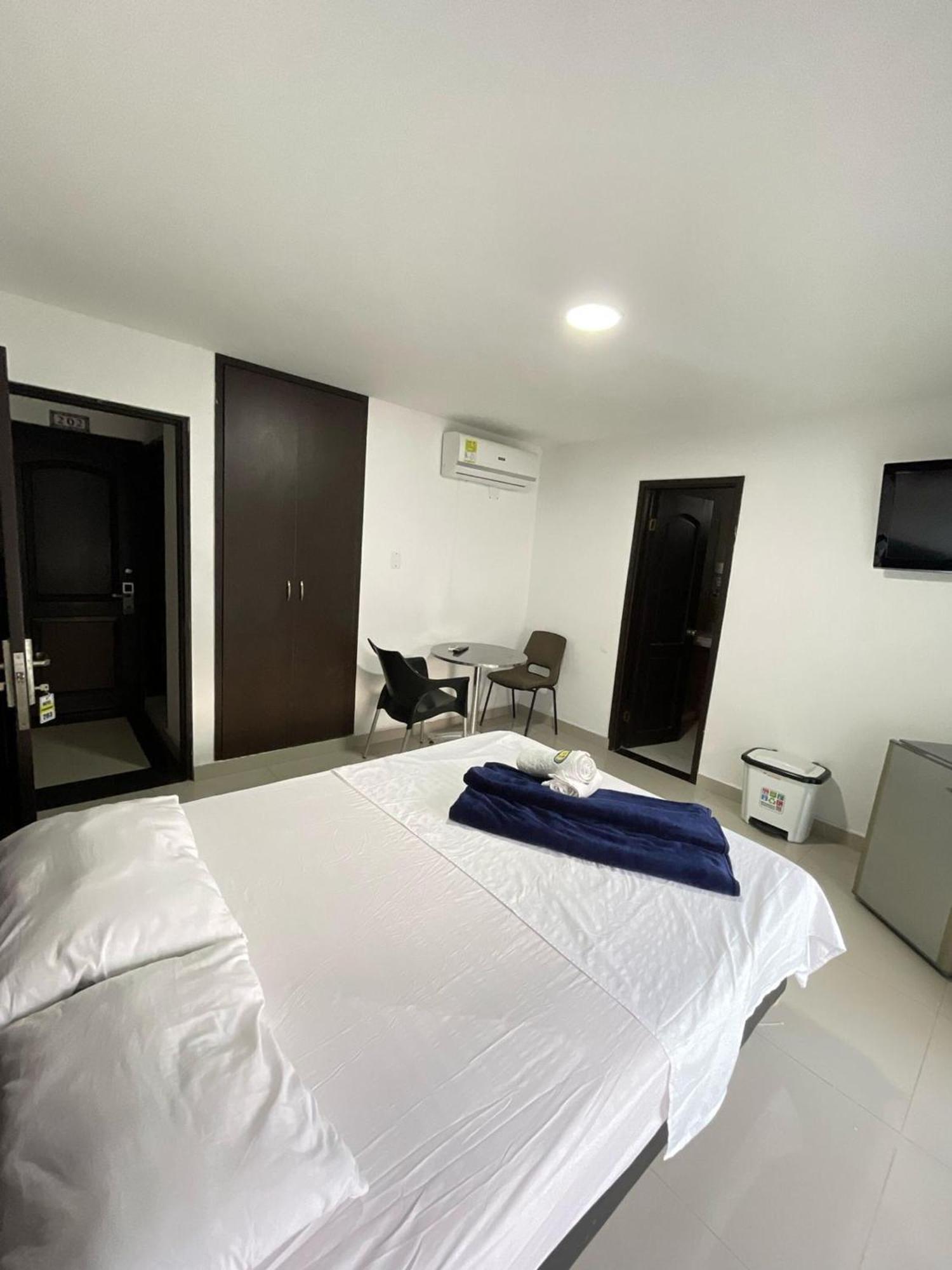 Hotel Fundacooedumag Rodadero ซันตามาร์ตา ภายนอก รูปภาพ